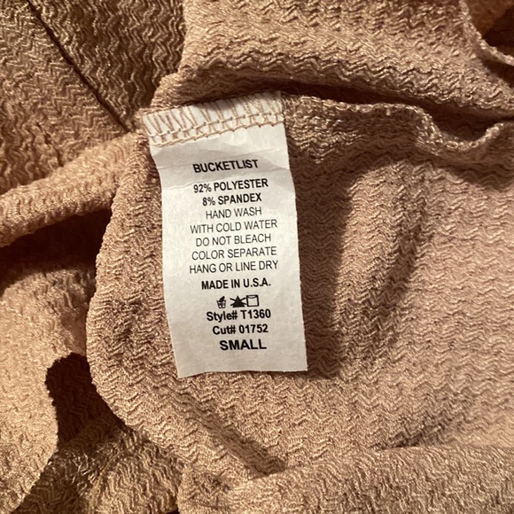 Bucketlist RUFFLE BABY DOLL CROP TOP - Picture 4 of 7